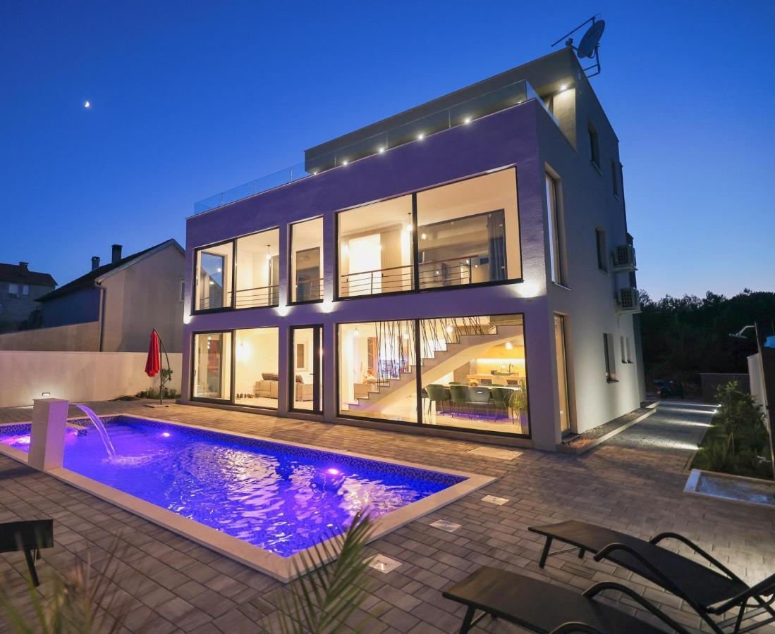 Rhapsody In Green - Luxury Villa In Zadar Crno Ngoại thất bức ảnh