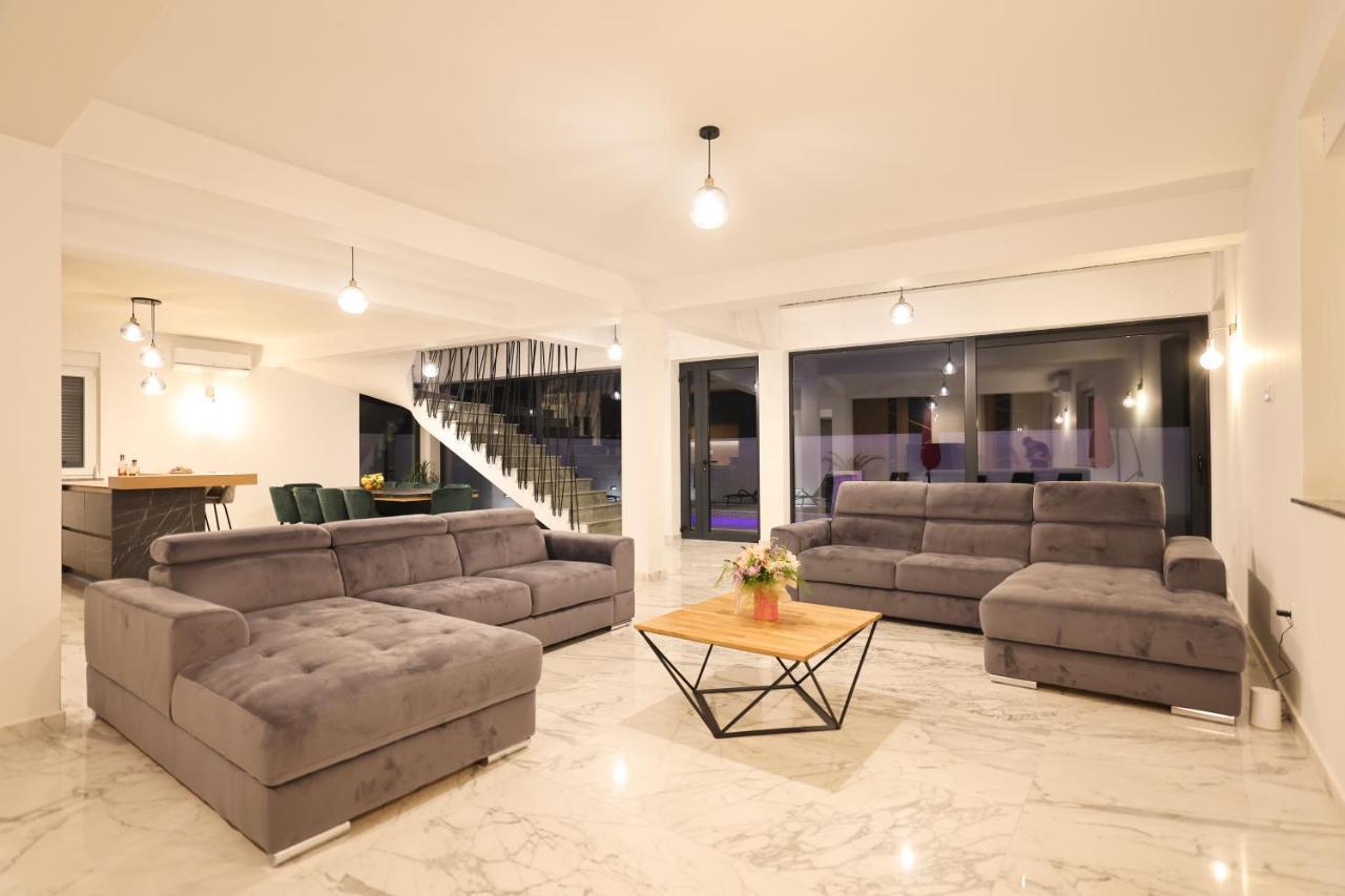 Rhapsody In Green - Luxury Villa In Zadar Crno Ngoại thất bức ảnh