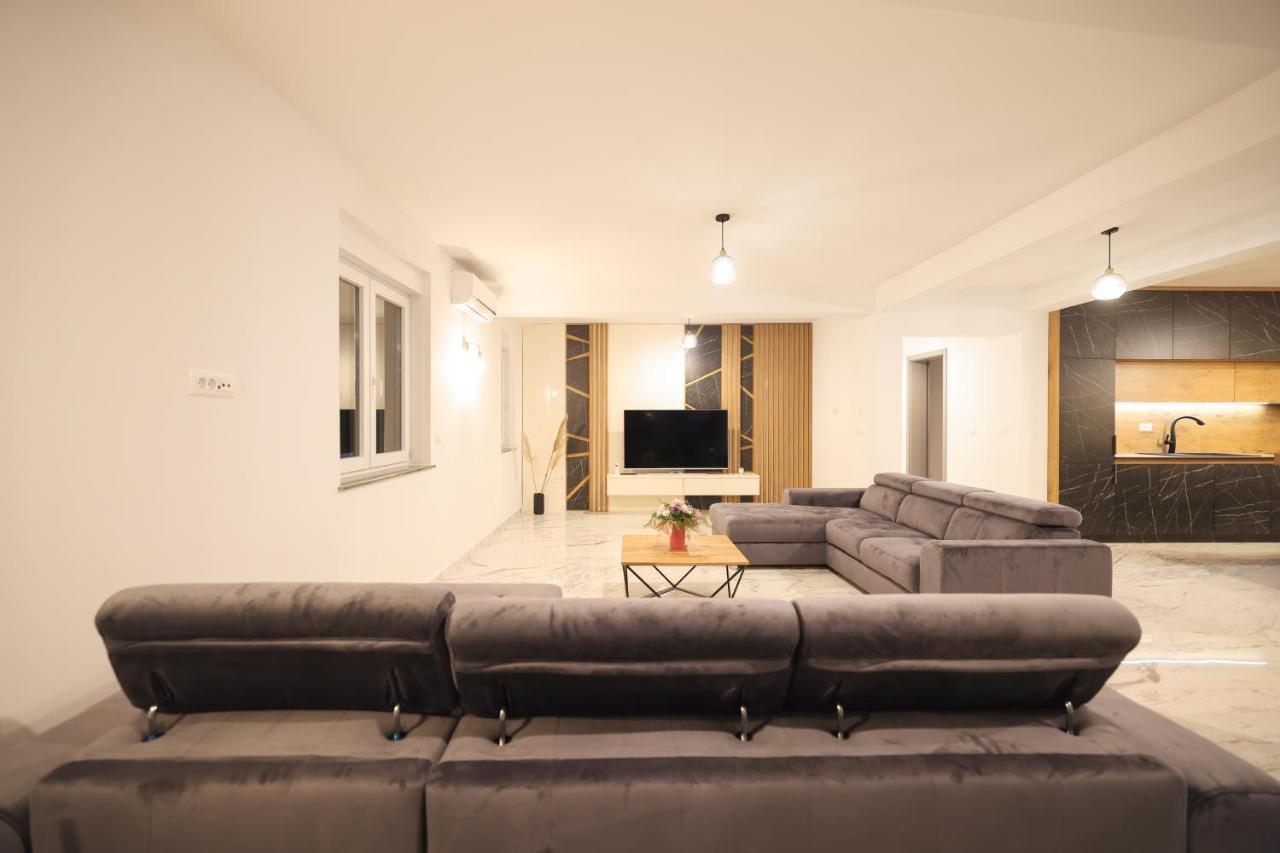 Rhapsody In Green - Luxury Villa In Zadar Crno Ngoại thất bức ảnh
