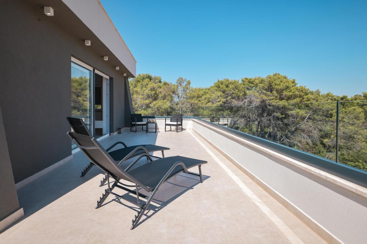 Rhapsody In Green - Luxury Villa In Zadar Crno Ngoại thất bức ảnh