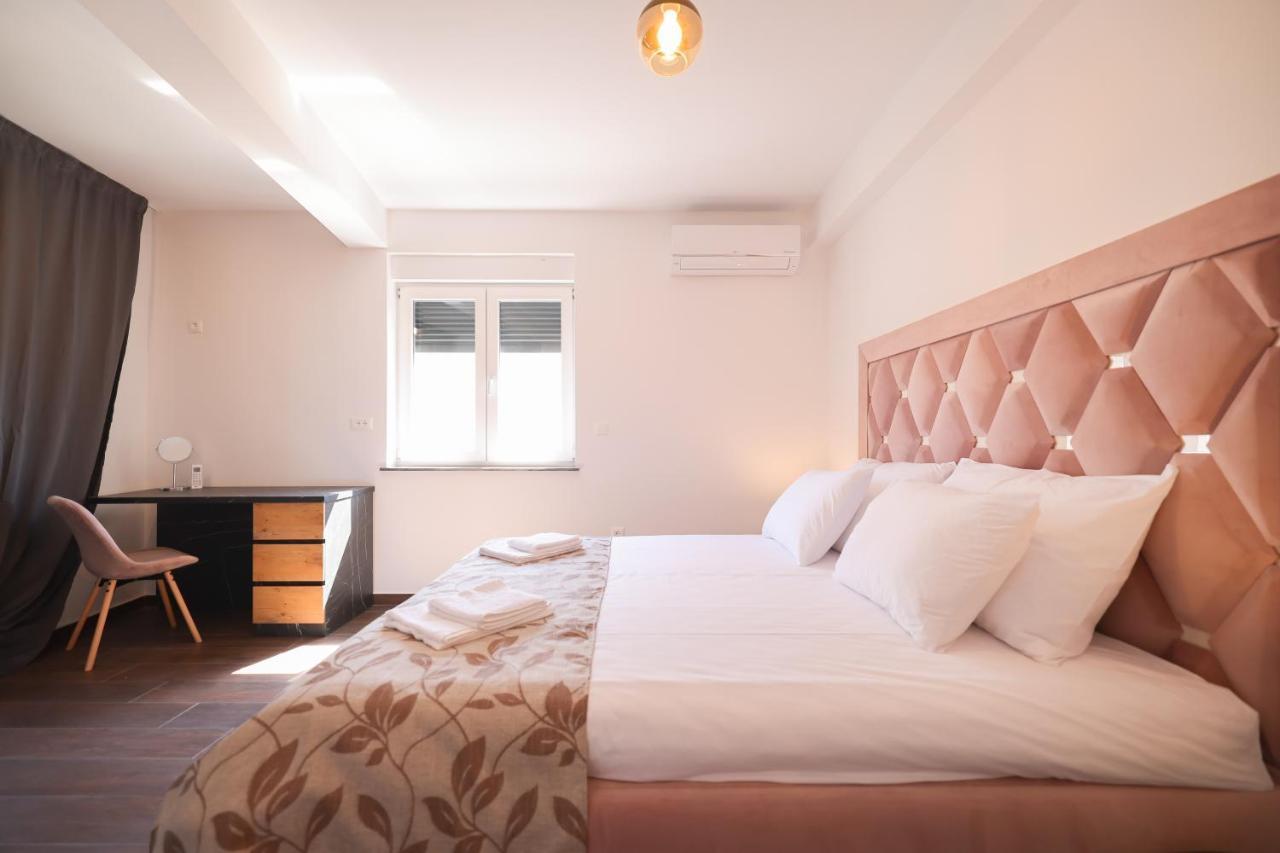 Rhapsody In Green - Luxury Villa In Zadar Crno Ngoại thất bức ảnh