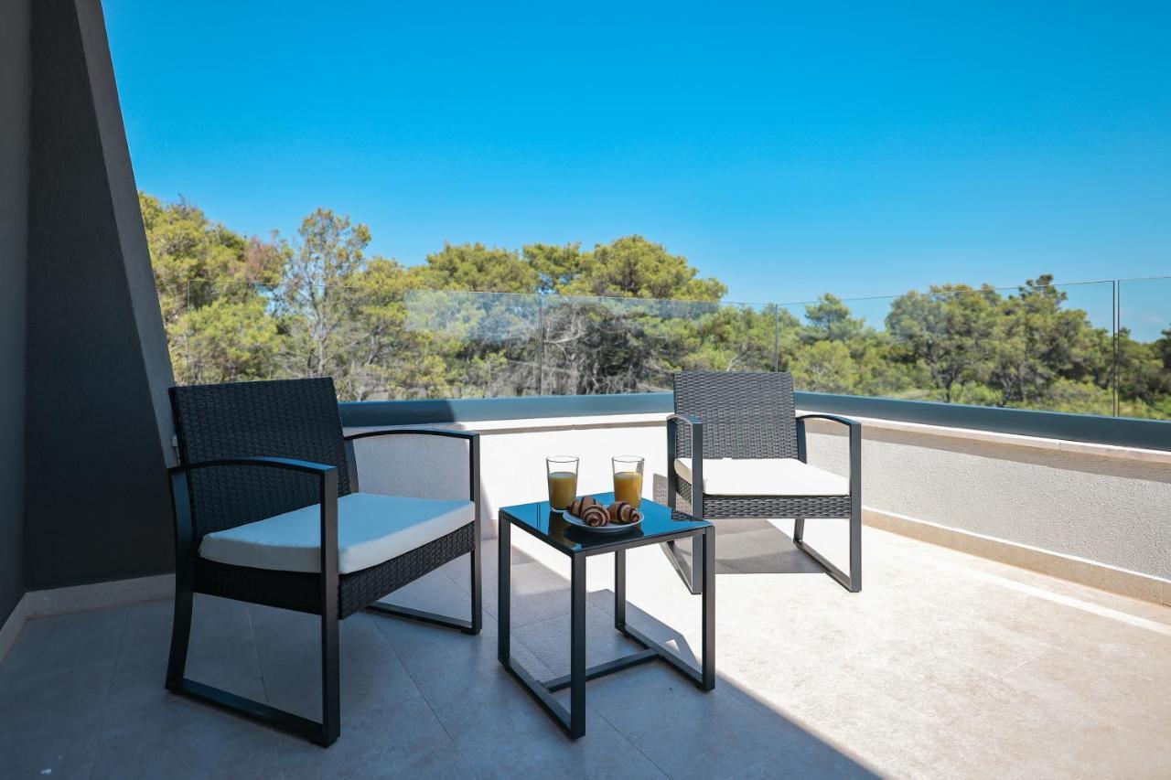 Rhapsody In Green - Luxury Villa In Zadar Crno Ngoại thất bức ảnh