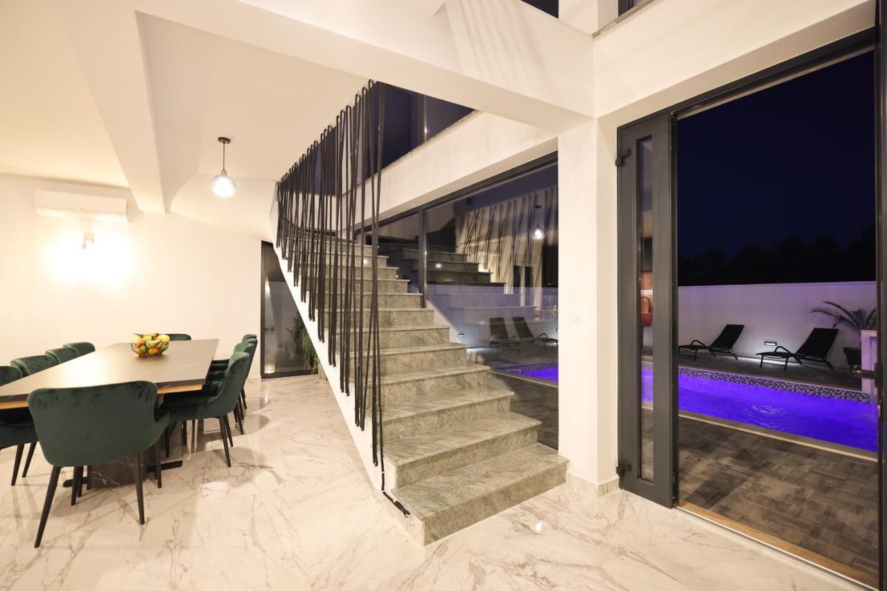Rhapsody In Green - Luxury Villa In Zadar Crno Ngoại thất bức ảnh
