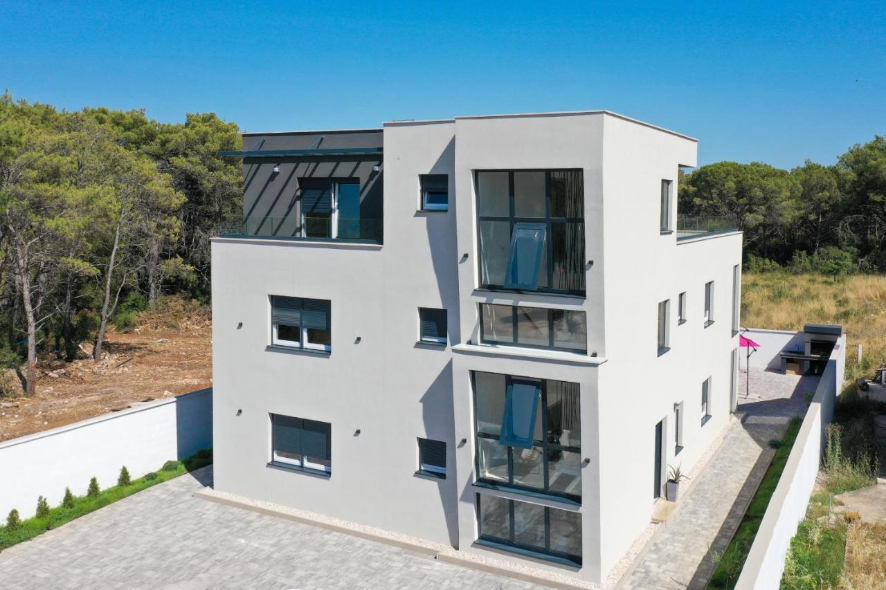 Rhapsody In Green - Luxury Villa In Zadar Crno Ngoại thất bức ảnh