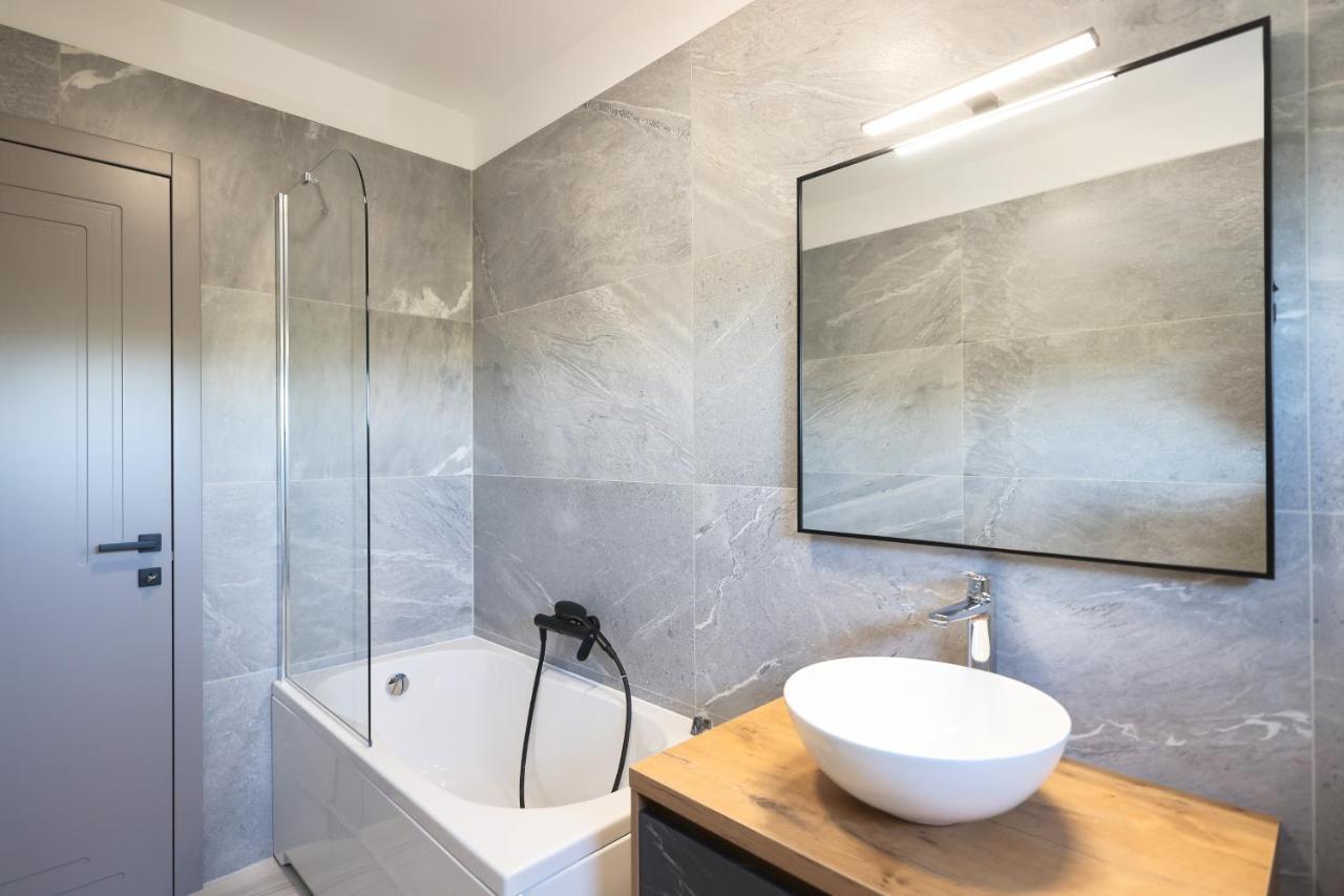 Rhapsody In Green - Luxury Villa In Zadar Crno Ngoại thất bức ảnh