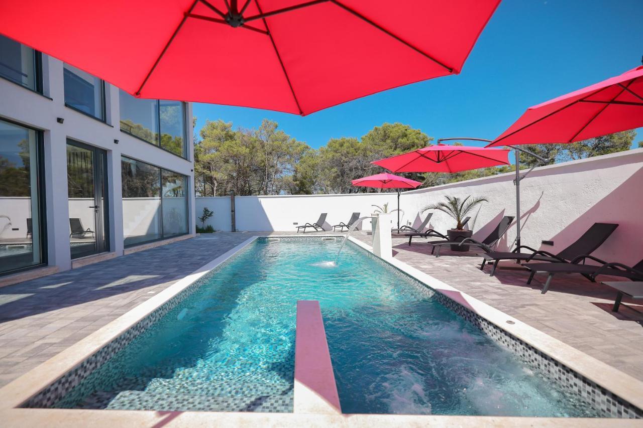Rhapsody In Green - Luxury Villa In Zadar Crno Ngoại thất bức ảnh